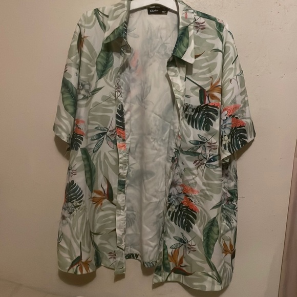 Two piece set . - Picture 1 of 2